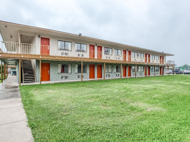 Oyo Hotel San Antonio East Εξωτερικό φωτογραφία